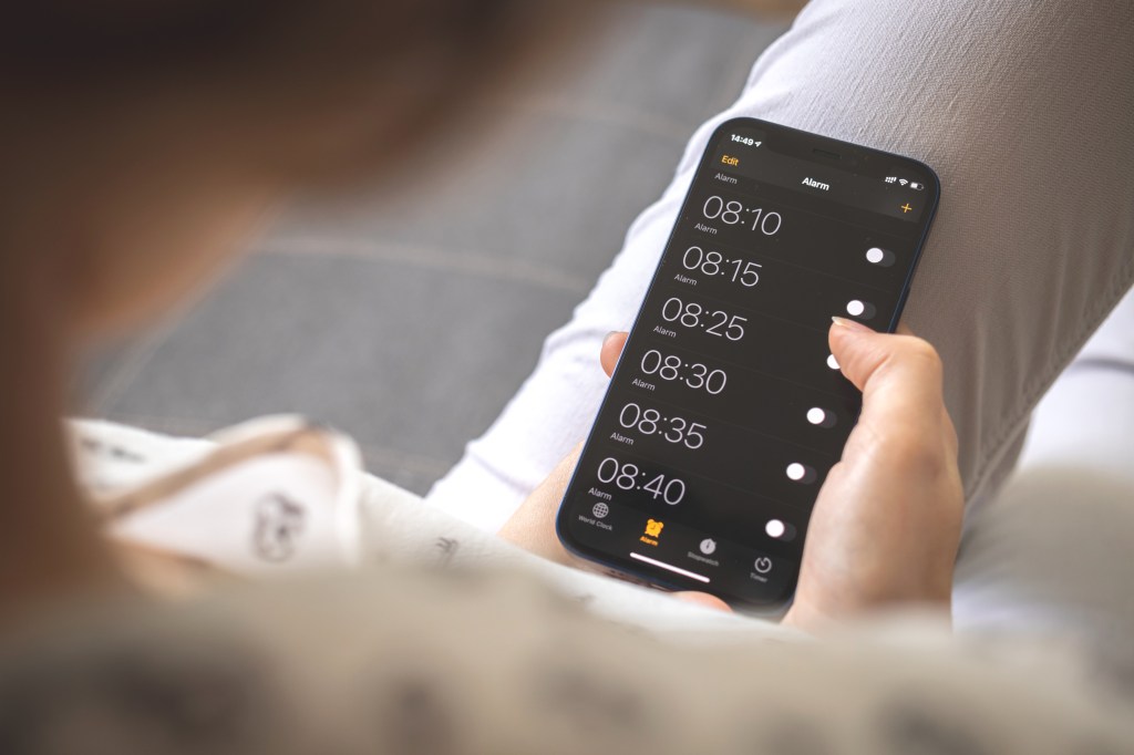 alarms on iphone